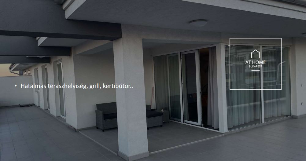 Panoramic apartment with terrace in Miskolc, Aulich Residential Park