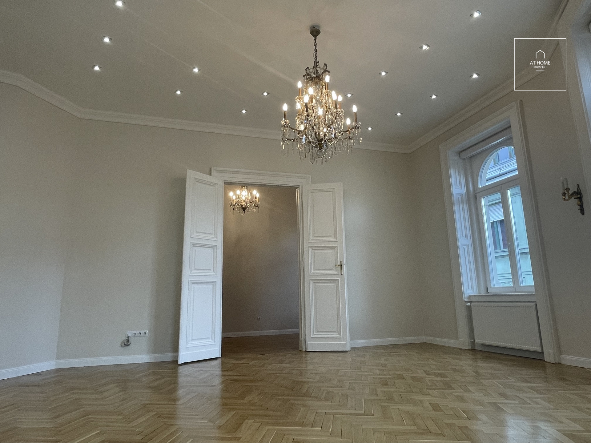 Elegant apartment for rent, Budapest District V, Downtown