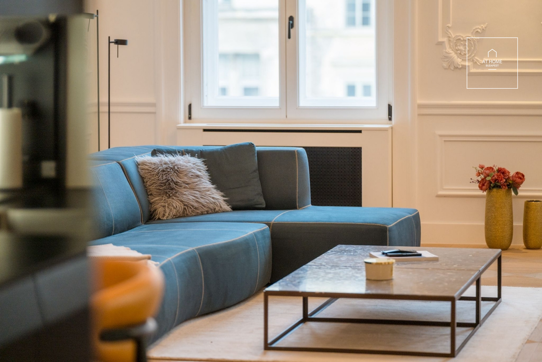 Renovated 122 sqm luxury apartment with 2 bedrooms in Budapest’s 5th district, Lipótváros