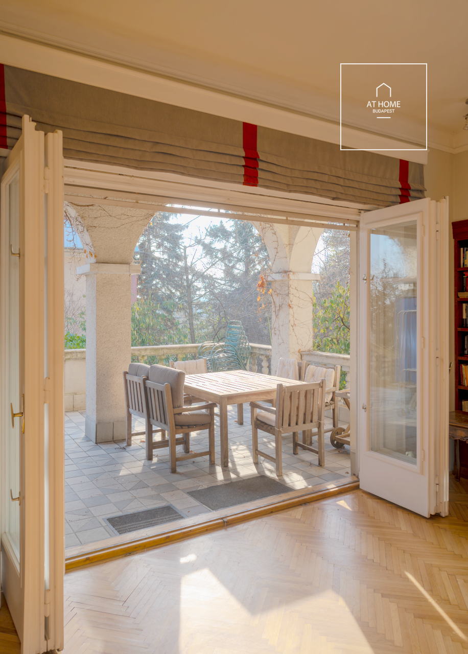 Panoramic 220 sqm Villa Apartment in District II, Rózsadomb