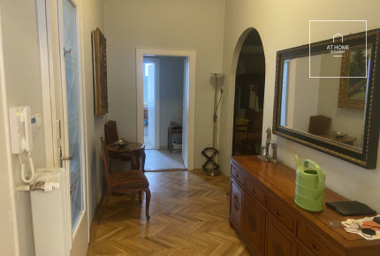 Panoramic 220 sqm Villa Apartment in District II, Rózsadomb