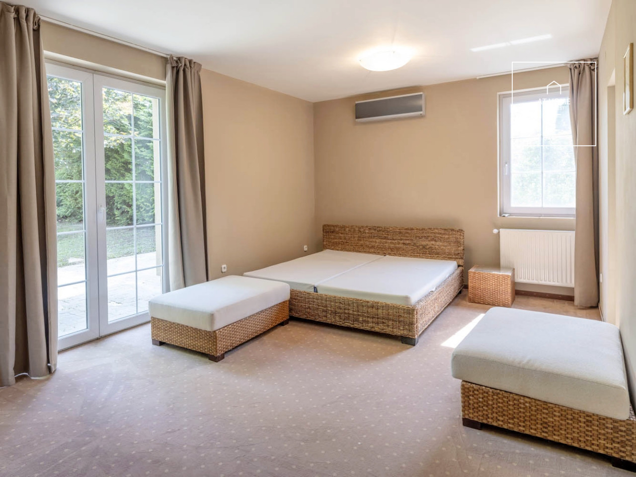 Elegáns Önálló családi ház Budajenőn