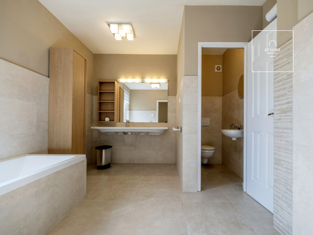 Elegáns Önálló családi ház Budajenőn