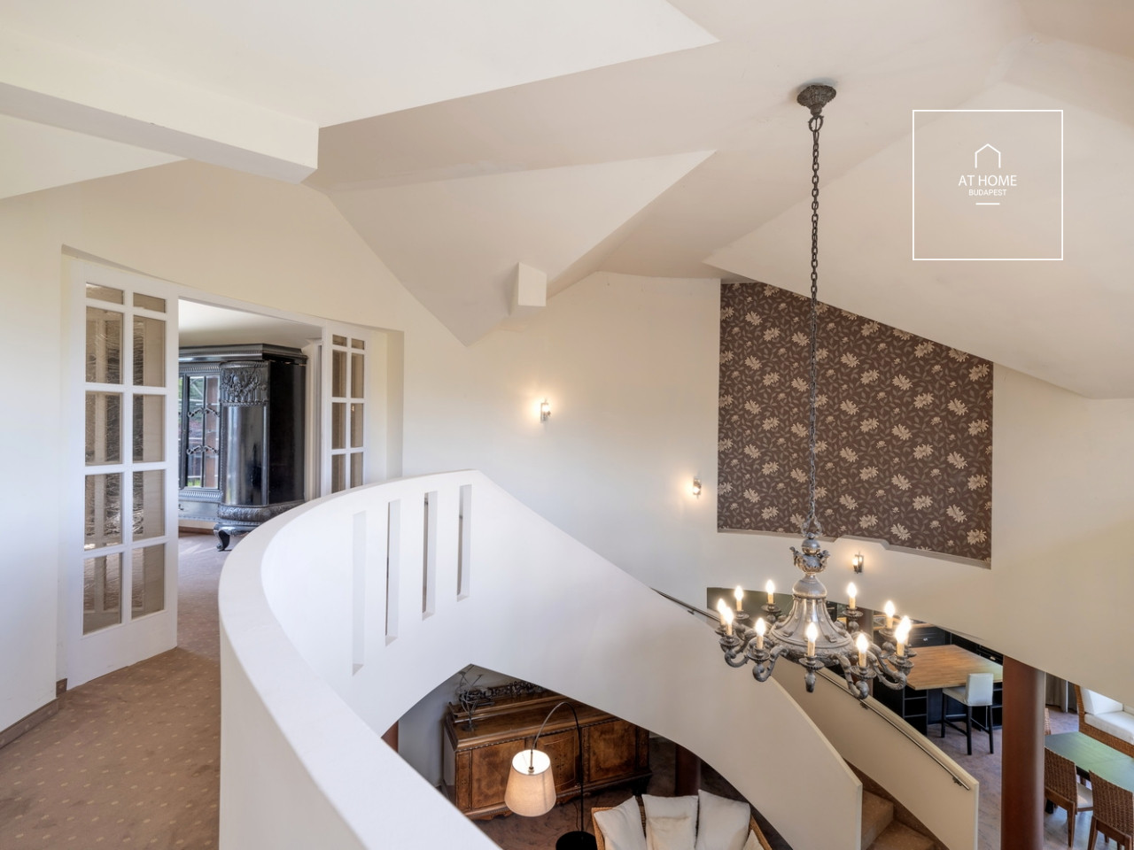 Elegant detached house in Budajenő