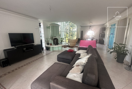 350 sqm, 4-story semi-detached house in District II, Széphalom