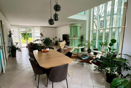 350 sqm, 4-story semi-detached house in District II, Széphalom