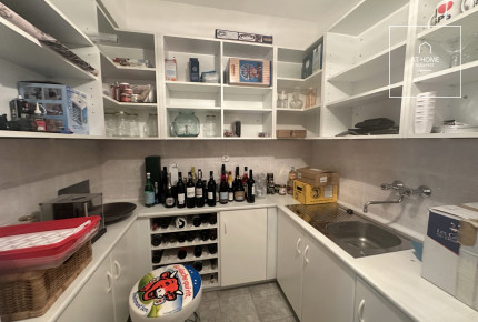 350 sqm, 4-story semi-detached house in District II, Széphalom