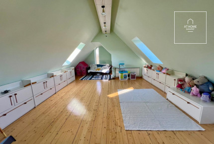 350 sqm, 4-story semi-detached house in District II, Széphalom