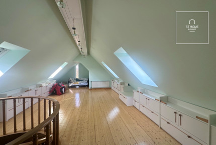 350 sqm, 4-story semi-detached house in District II, Széphalom