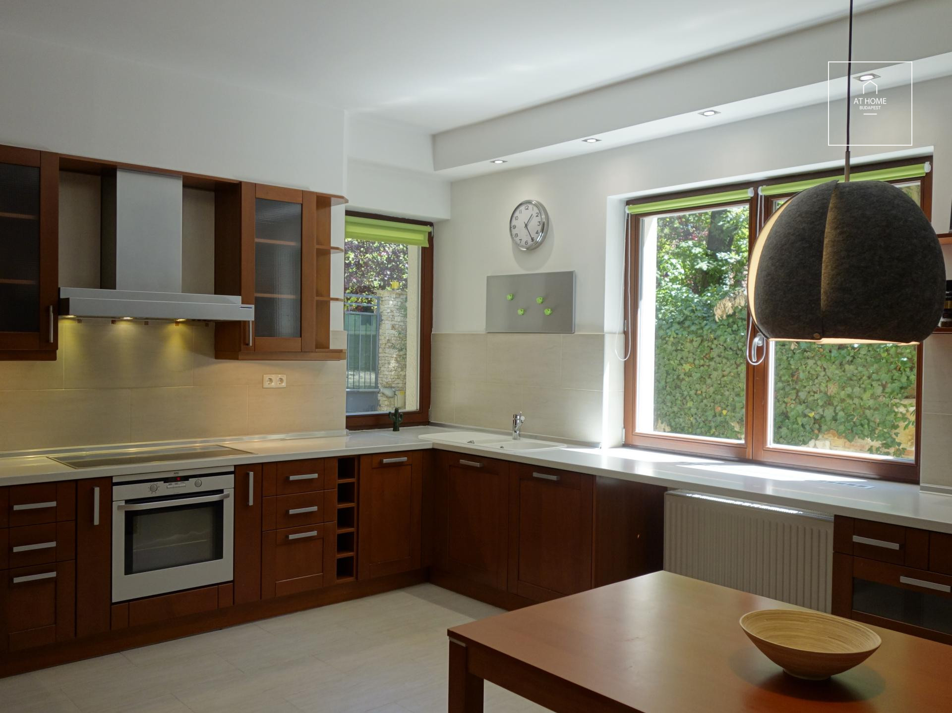 Nice detached house in Budapest in the outskirts of the 2nd district