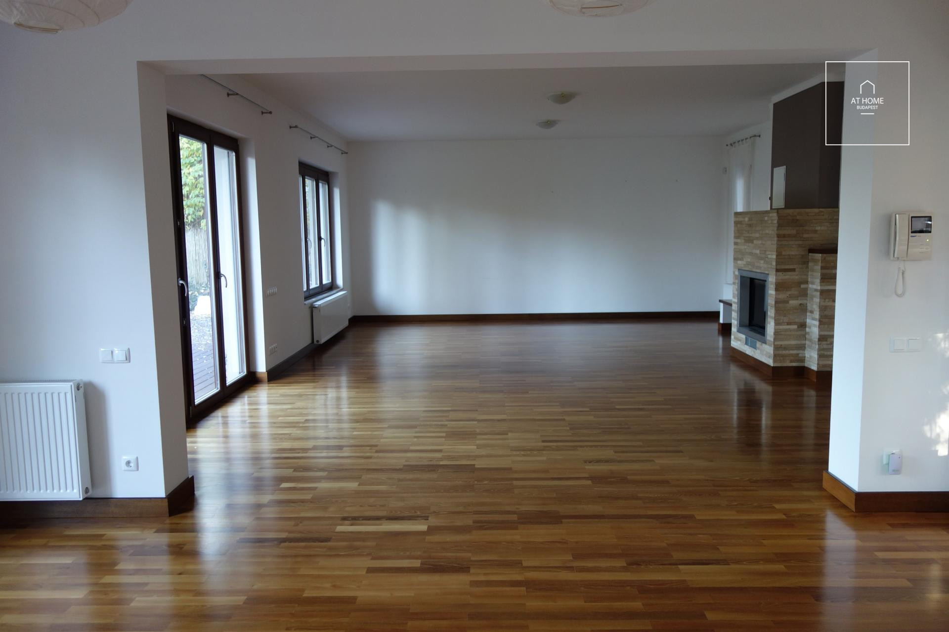 Nice detached house in Budapest in the outskirts of the 2nd district