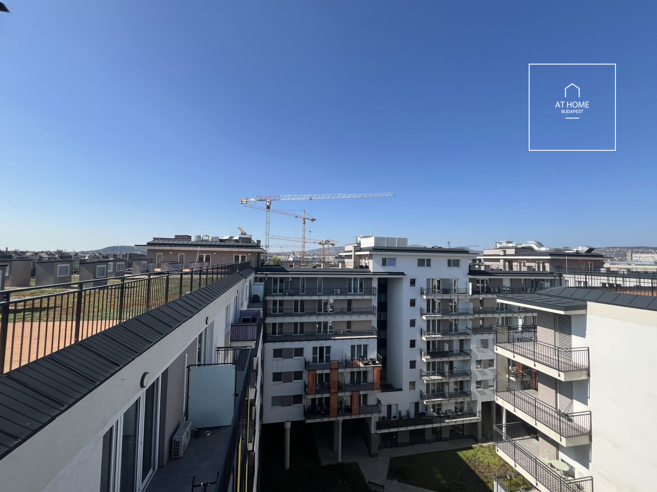 A newly built penthouse apartment for sale in Budapest, District XIII, Lőportárdűlő.