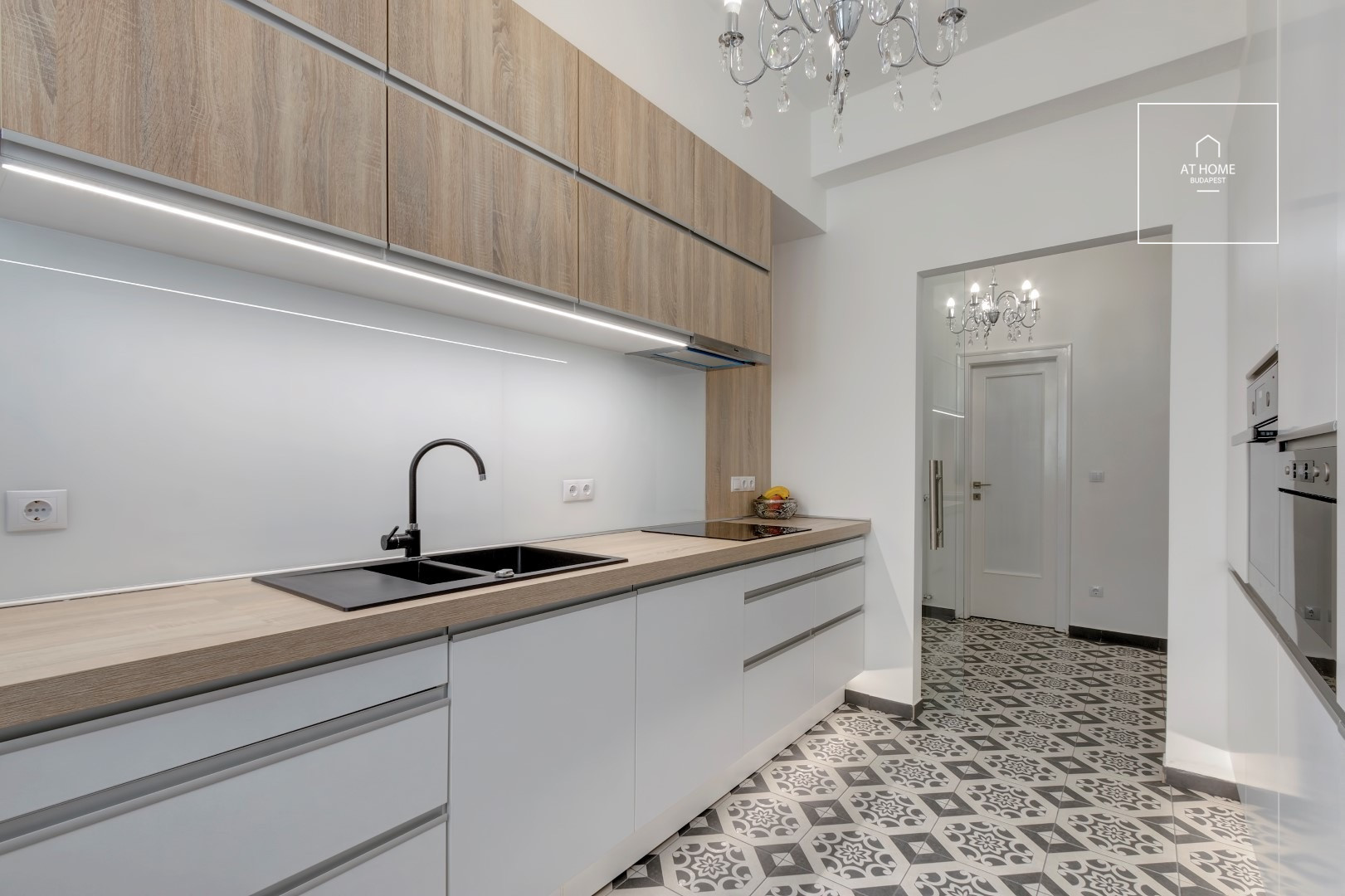 Beautiful apartment for rent Budapest 6th district Erzsébetváros