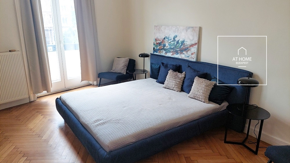 Exlusive 2-Bedroom Apartment with Panoramic view to the Danube for Rent in District V, Lipótváros