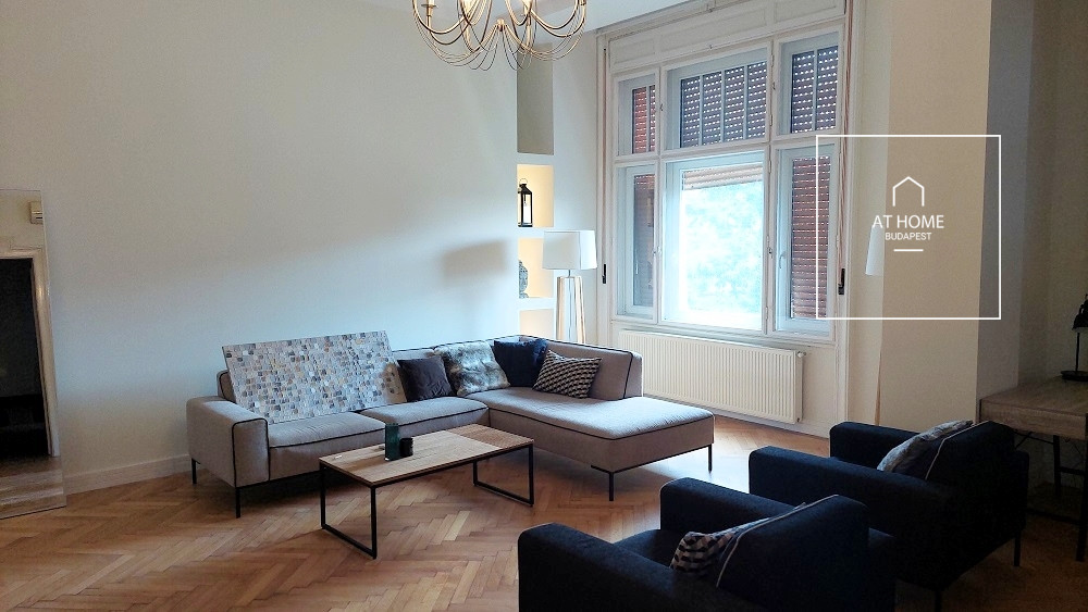 Exlusive 2-Bedroom Apartment with Panoramic view to the Danube for Rent in District V, Lipótváros
