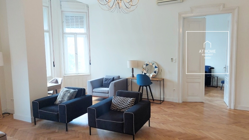 Exlusive 2-Bedroom Apartment with Panoramic view to the Danube for Rent in District V, Lipótváros