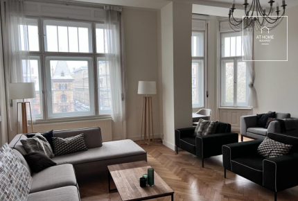 Exlusive 2-Bedroom Apartment with Panoramic view to the Danube for Rent in District V, Lipótváros