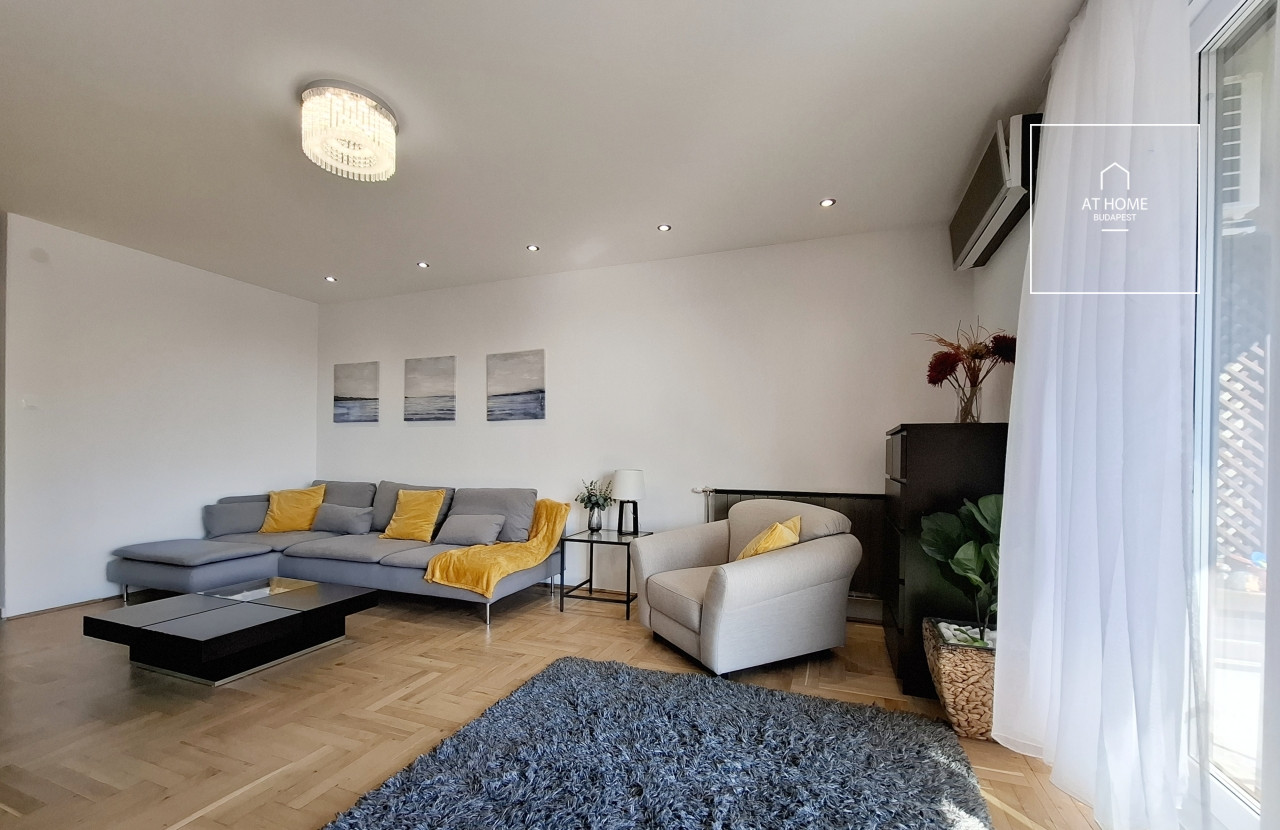 In the 2nd district of Budapest, in Rézmál, 85 sqm apartment with a terrace for rent with a panoramic view of the city.