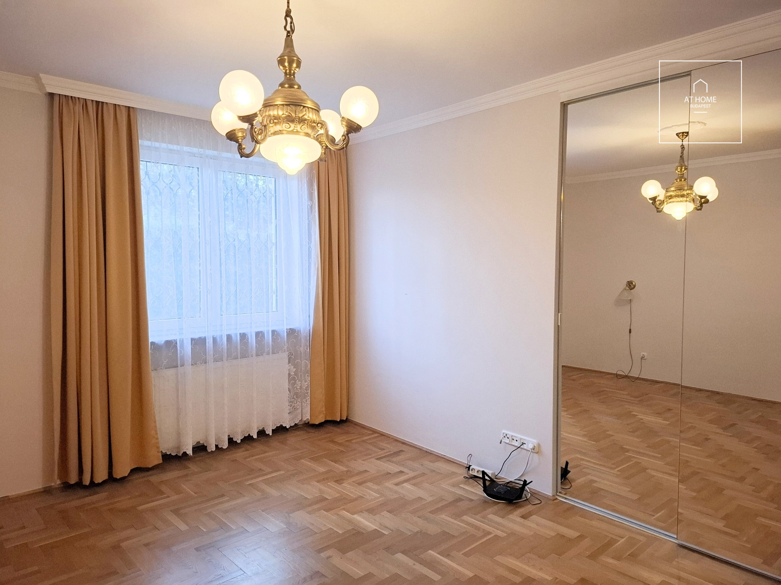 Exclusive Apartment with Garden and 2 Parking Spaces in District II