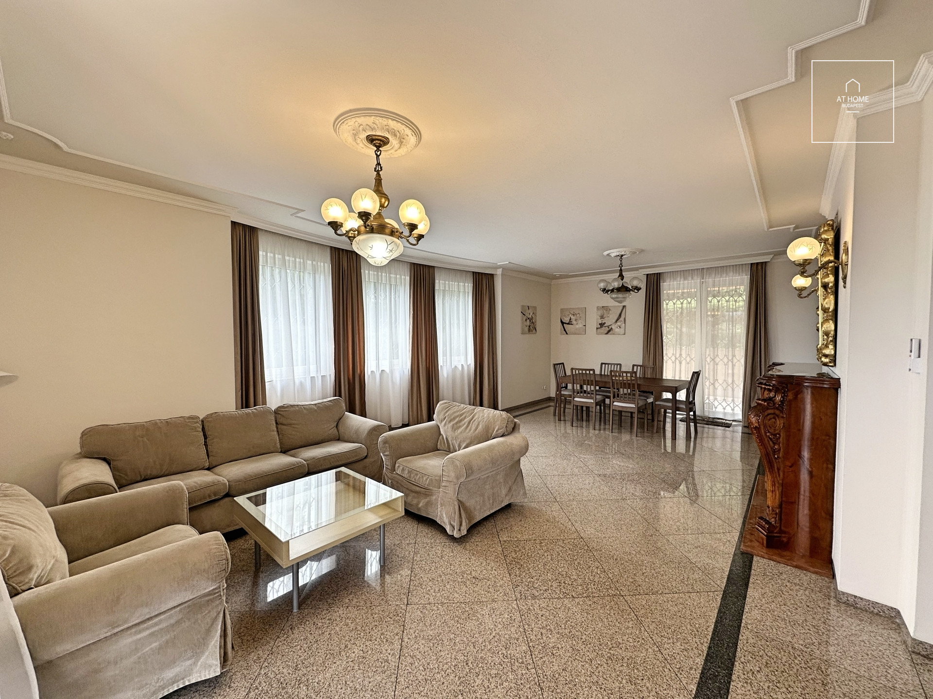 Exclusive Apartment with Garden and 2 Parking Spaces in District II
