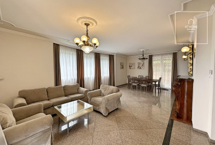 Exclusive Apartment with Garden and 2 Parking Spaces in District II