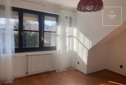 Well-located townhouse with a large terrace, 2nd District, Csatárka