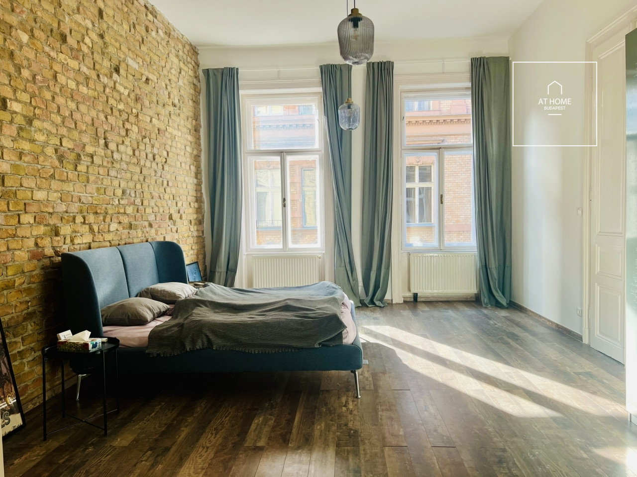 Modern, renovated apartment for sale, 8th District, Józsefváros