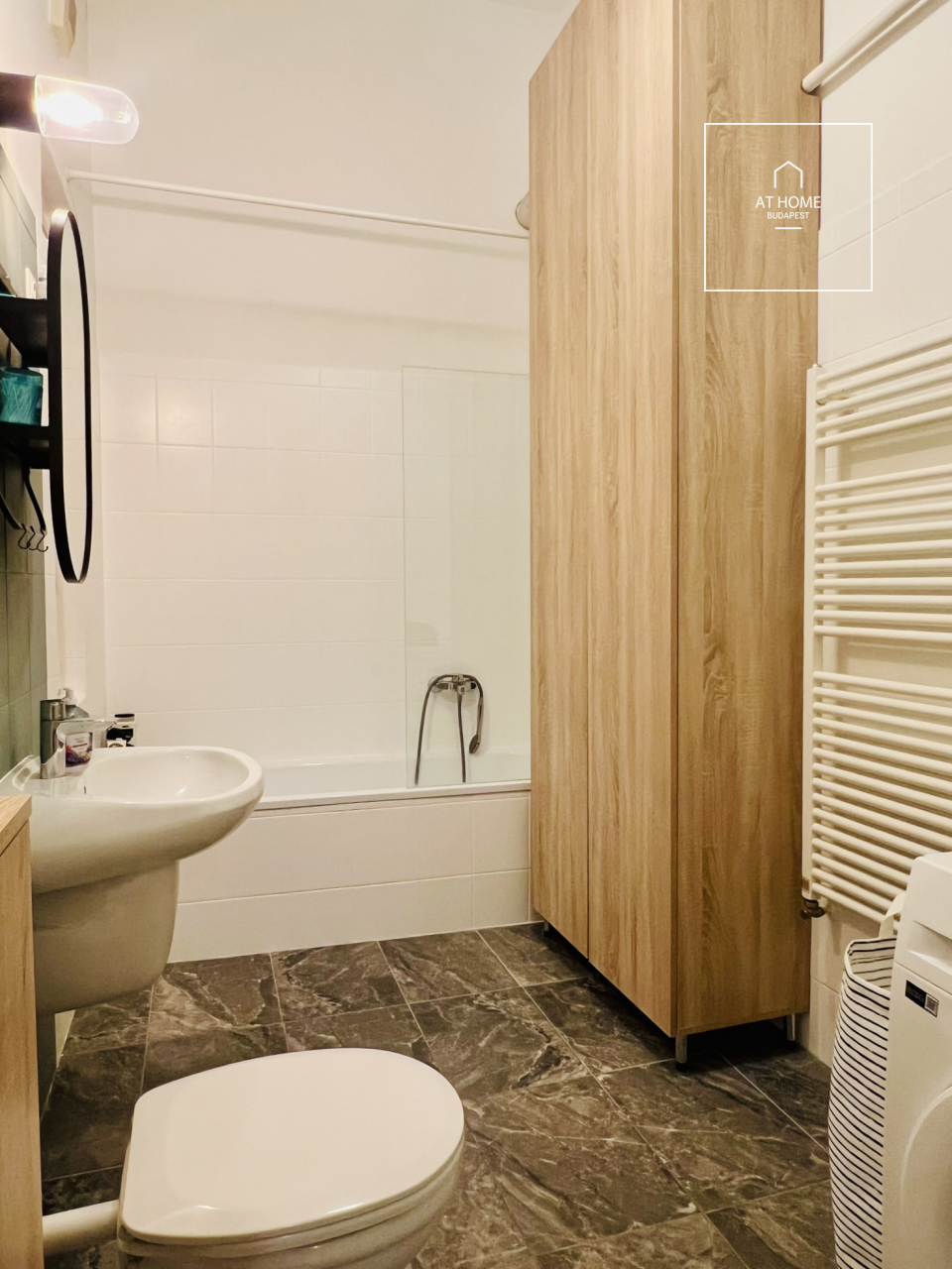 Modern, renovated apartment for sale, 8th District, Józsefváros