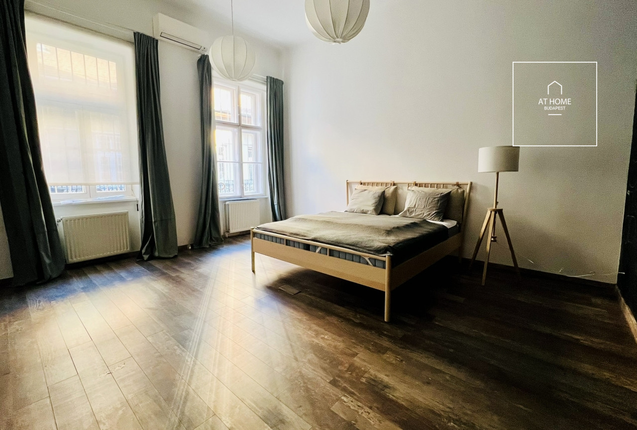 Modern, renovated apartment for sale, 8th District, Józsefváros
