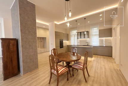 Renovated 3-Bedroom Apartment in District VII, Erzsébetváros