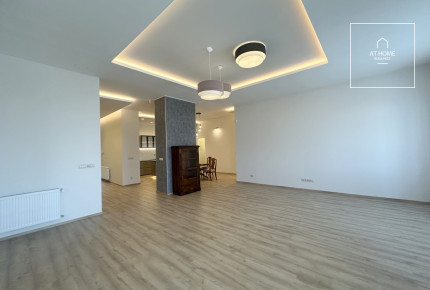 Renovated 3-Bedroom Apartment in District VII, Erzsébetváros