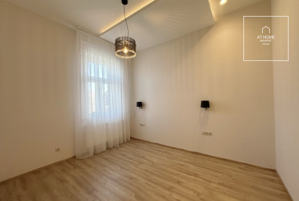 Renovated 3-Bedroom Apartment in District VII, Erzsébetváros