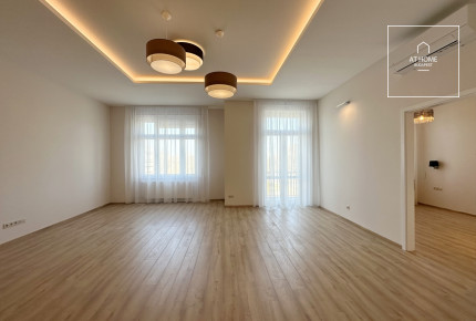 Renovated 3-Bedroom Apartment in District VII, Erzsébetváros