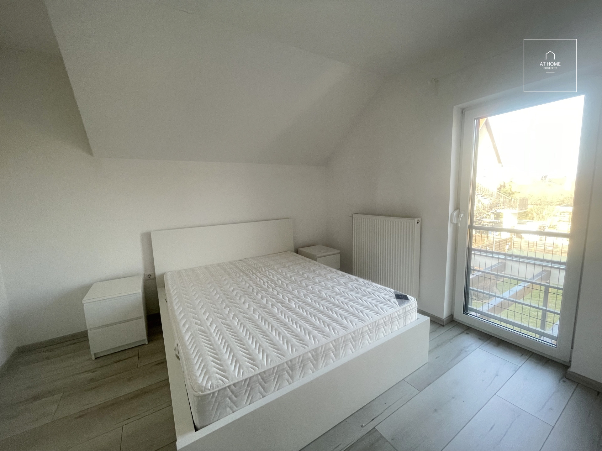 A two-generation apartment with a garden connection is for sale in Rákosszentmihály, Budapest