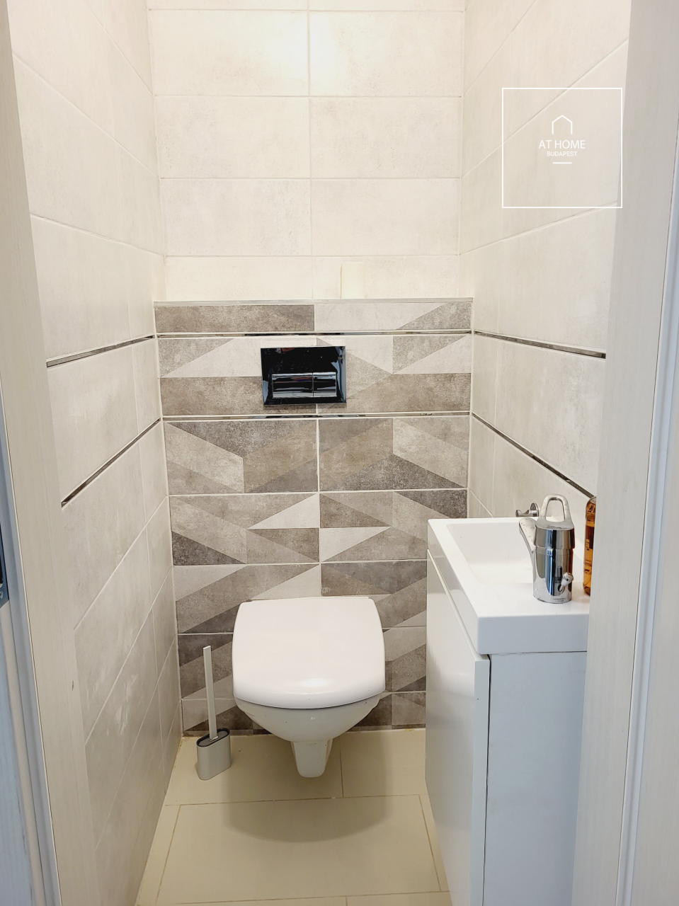 Renovated 3-bedroom luxury apartment in a green environment, District XII, Orbánhegy