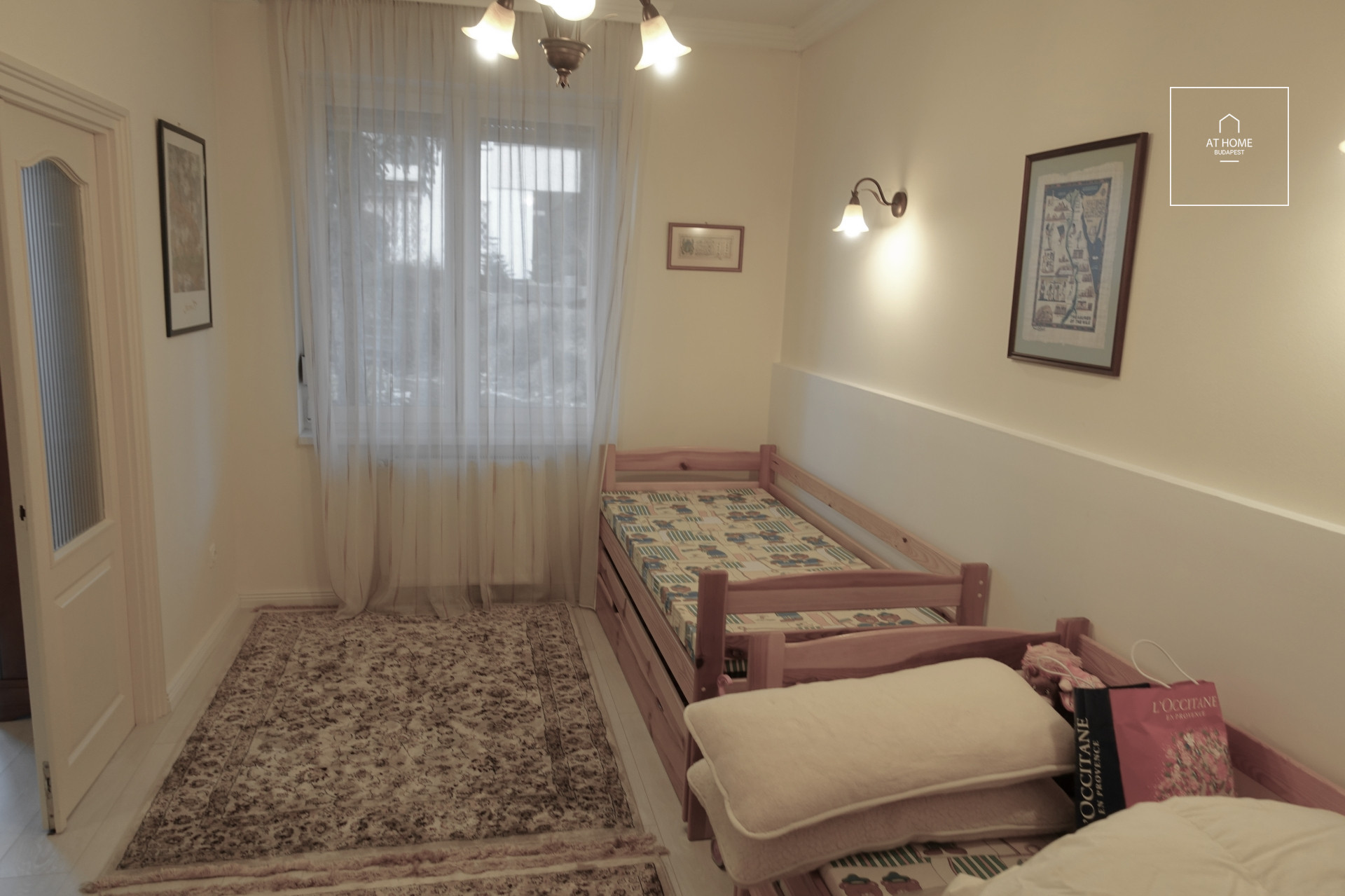 81 sqm, two-bedroom apartment is for rent in the 1st district, with a magnificent view of the Danube