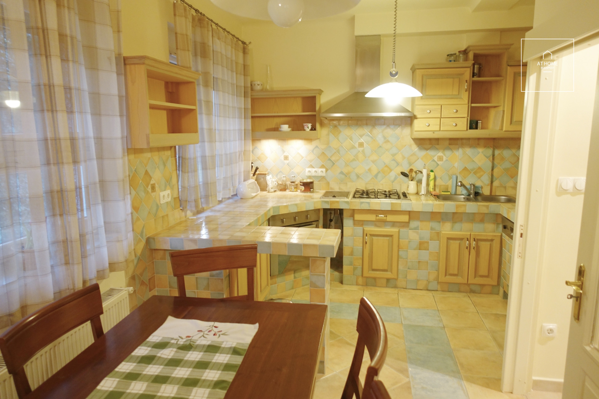 81 sqm, two-bedroom apartment is for rent in the 1st district, with a magnificent view of the Danube