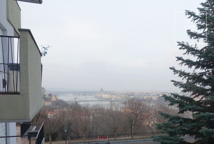 81 sqm, two-bedroom apartment is for rent in the 1st district, with a magnificent view of the Danube.