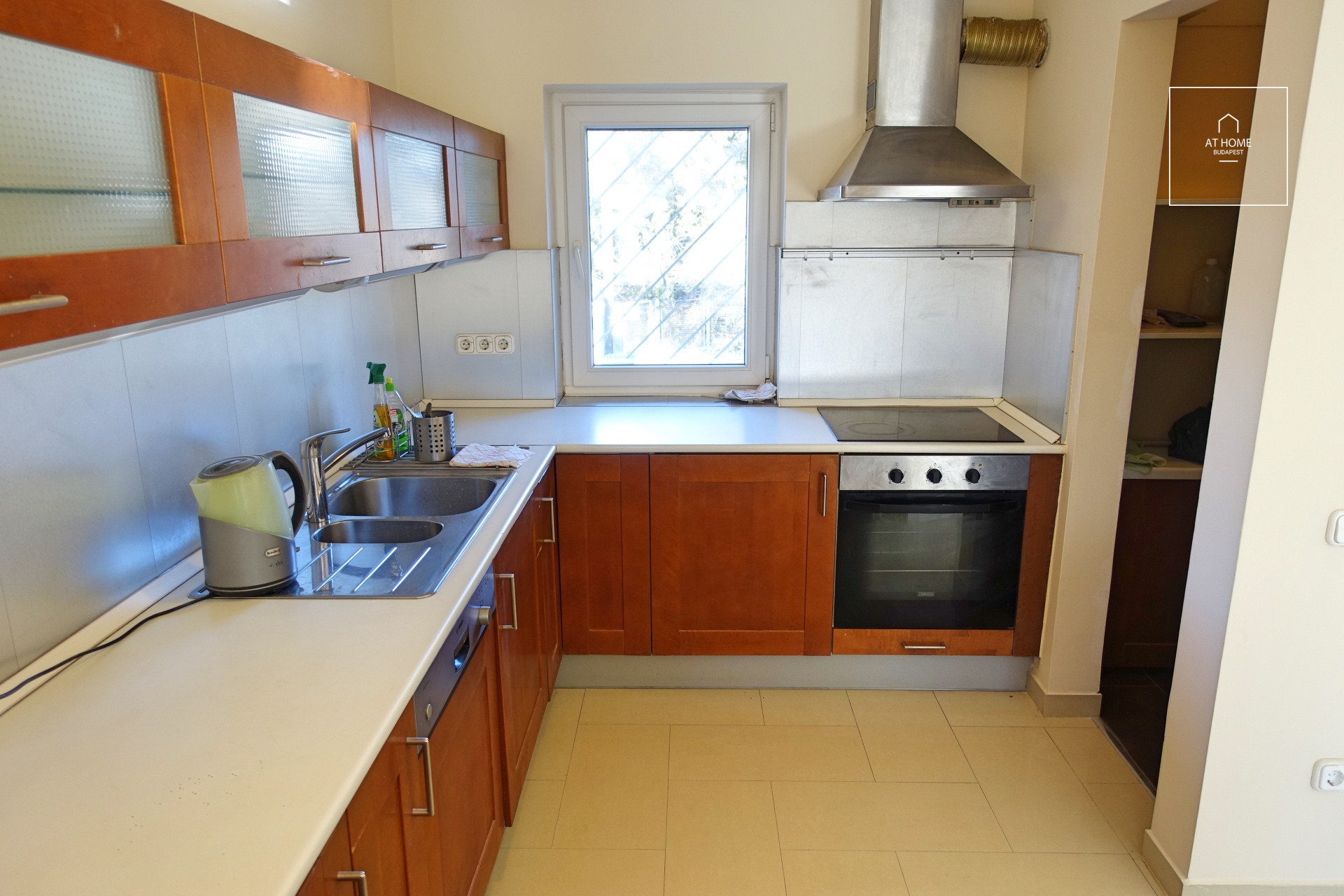 Wonderful semi-detached house for rent Budapest II. district, Csatárka