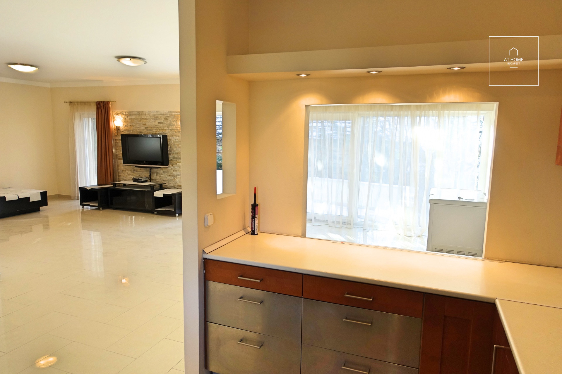 Wonderful semi-detached house for rent Budapest II. district, Csatárka