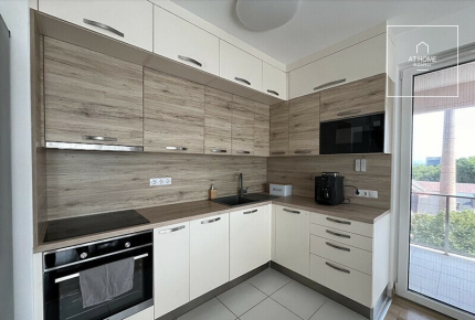 Three-bedroom apartment in District XIII, Marina Part