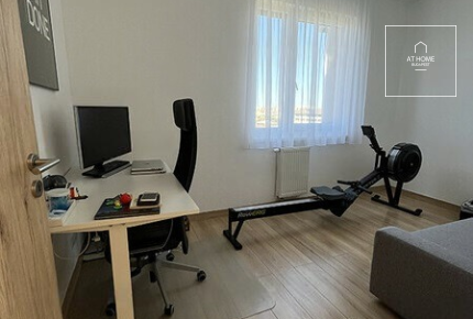 Three-bedroom apartment in District XIII, Marina Part