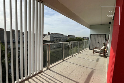 Three-bedroom apartment in District XIII, Marina Part