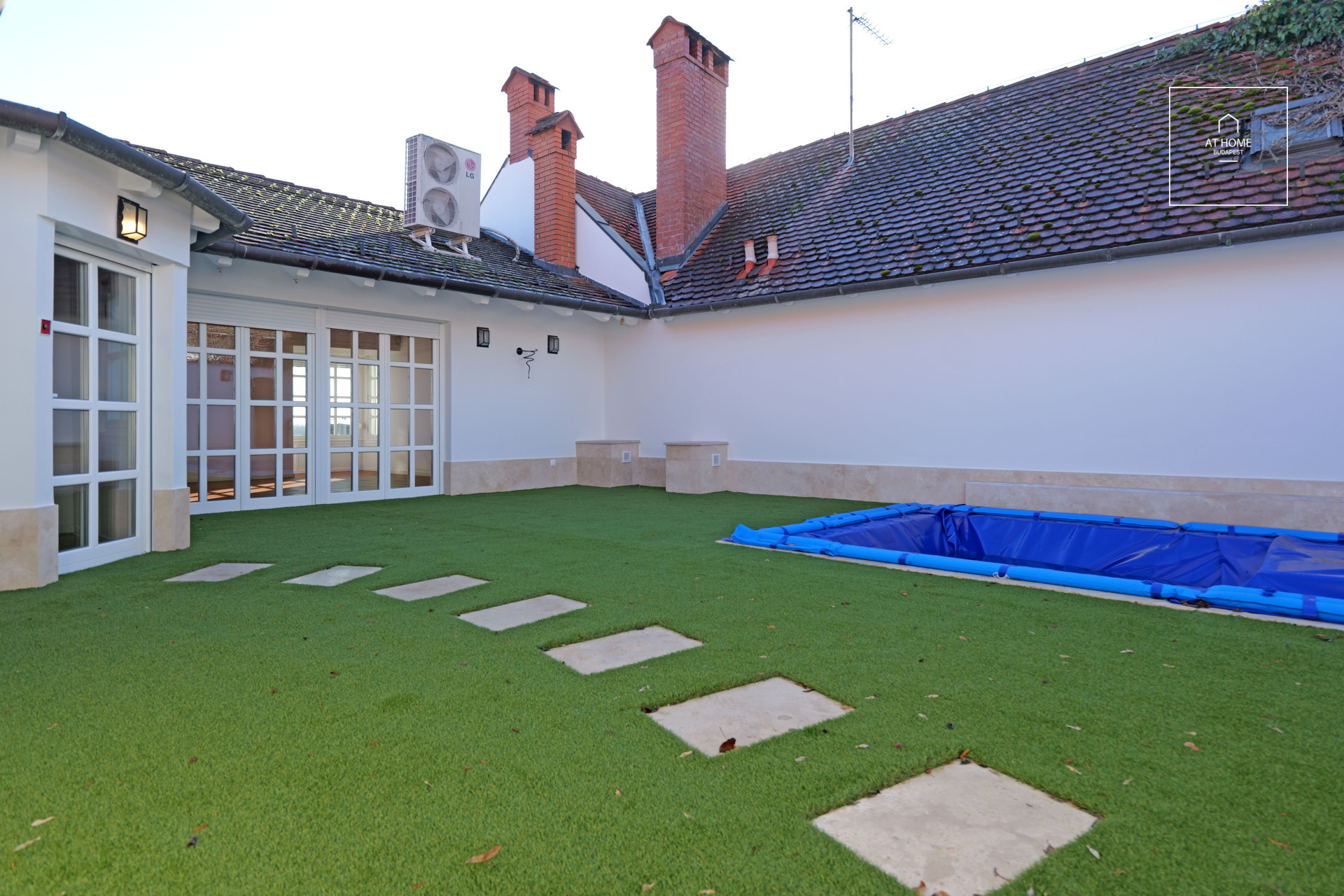 Three-Story, 5-Bedroom Family Home with Swimming Pool in Downtown Szentendre