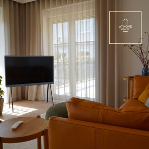 Renovated 3-bedroom apartment with terrace in District I, Krisztinaváros