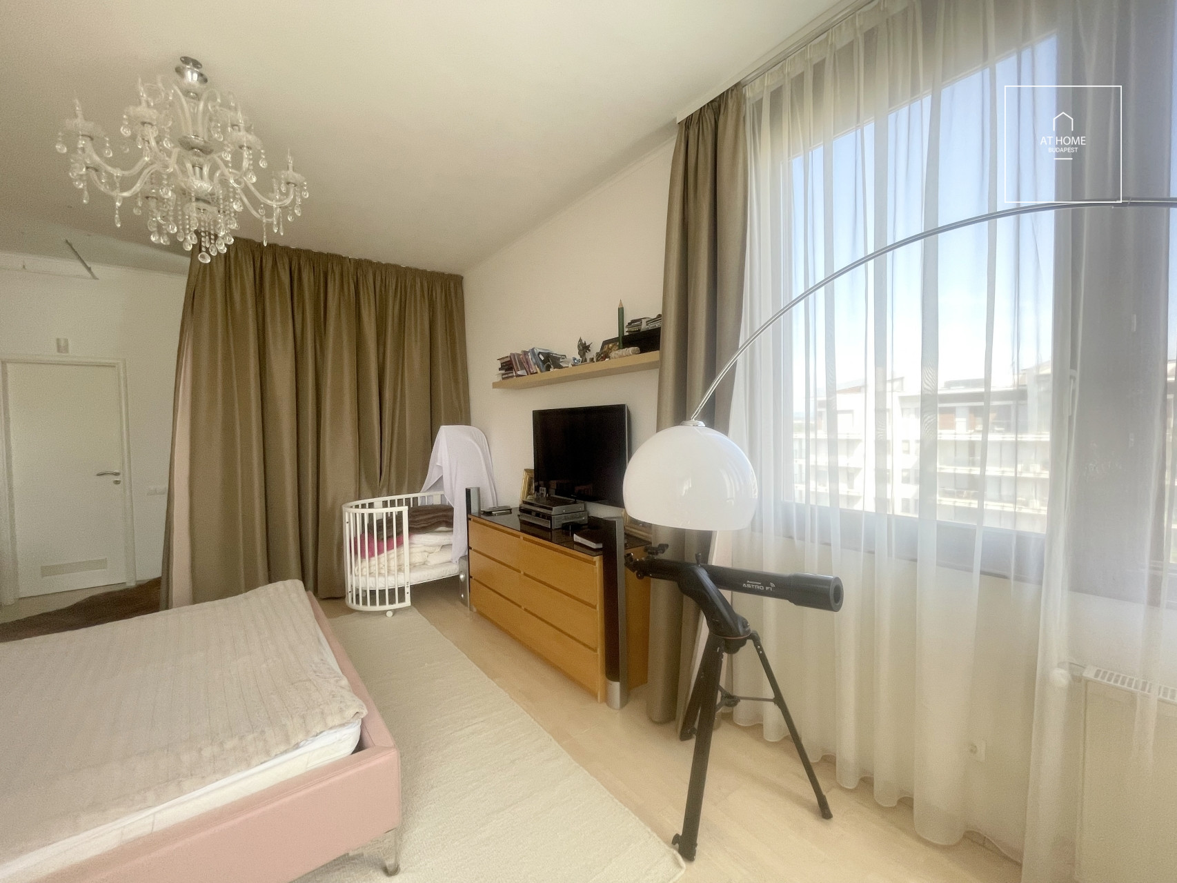 Luxury penthouse with beautiful panorama to the Danube, Budapest, XIII. district.