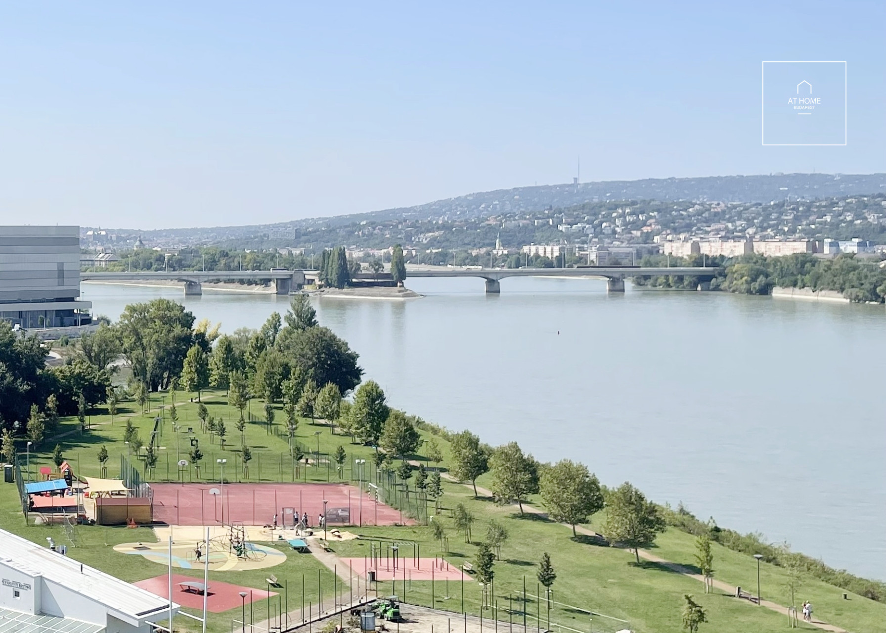 Luxury penthouse with beautiful panorama to the Danube, Budapest, XIII. district.