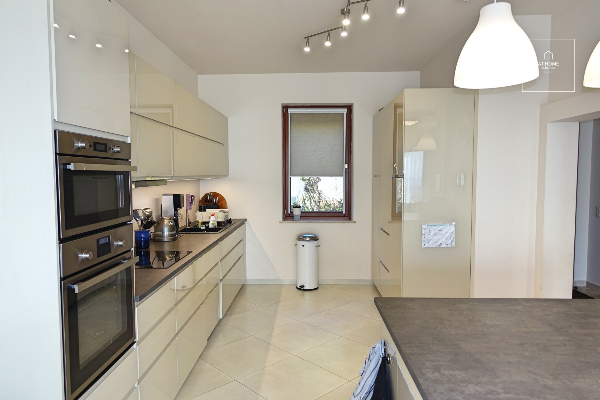 Exclusive detached house for rent Budapest XII. district, Farkasvölgy