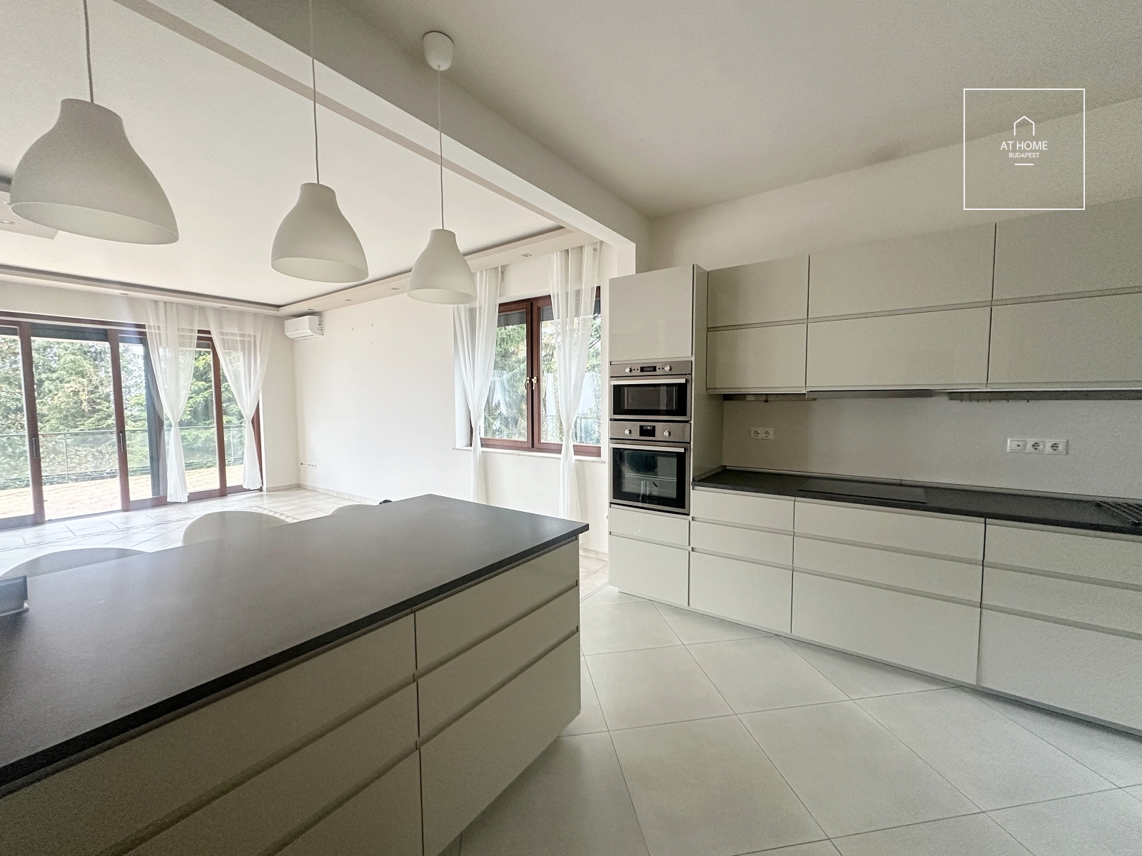 Exclusive detached house for rent Budapest XII. district, Farkasvölgy