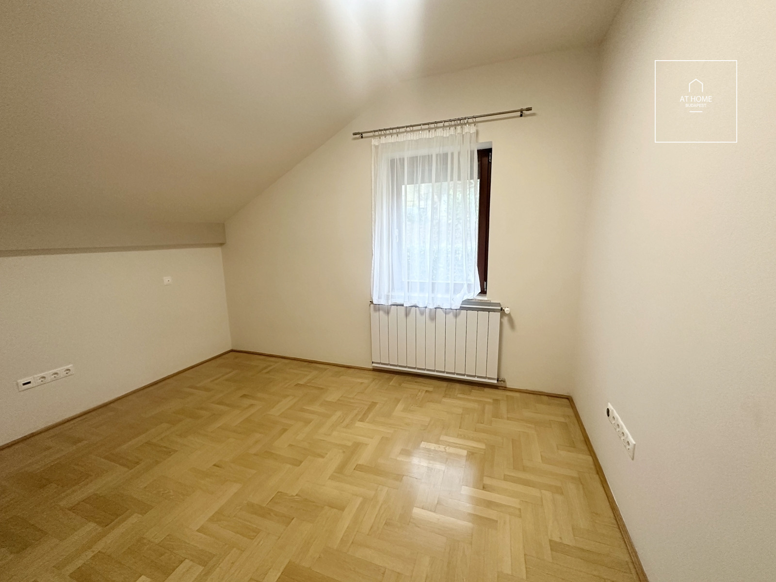 Exclusive detached house for rent Budapest XII. district, Farkasvölgy